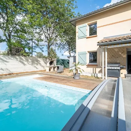 Spacieuse Dans Avec Piscine Et Bbq *